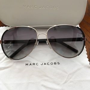 Marc Jacobs aviator sunglasses